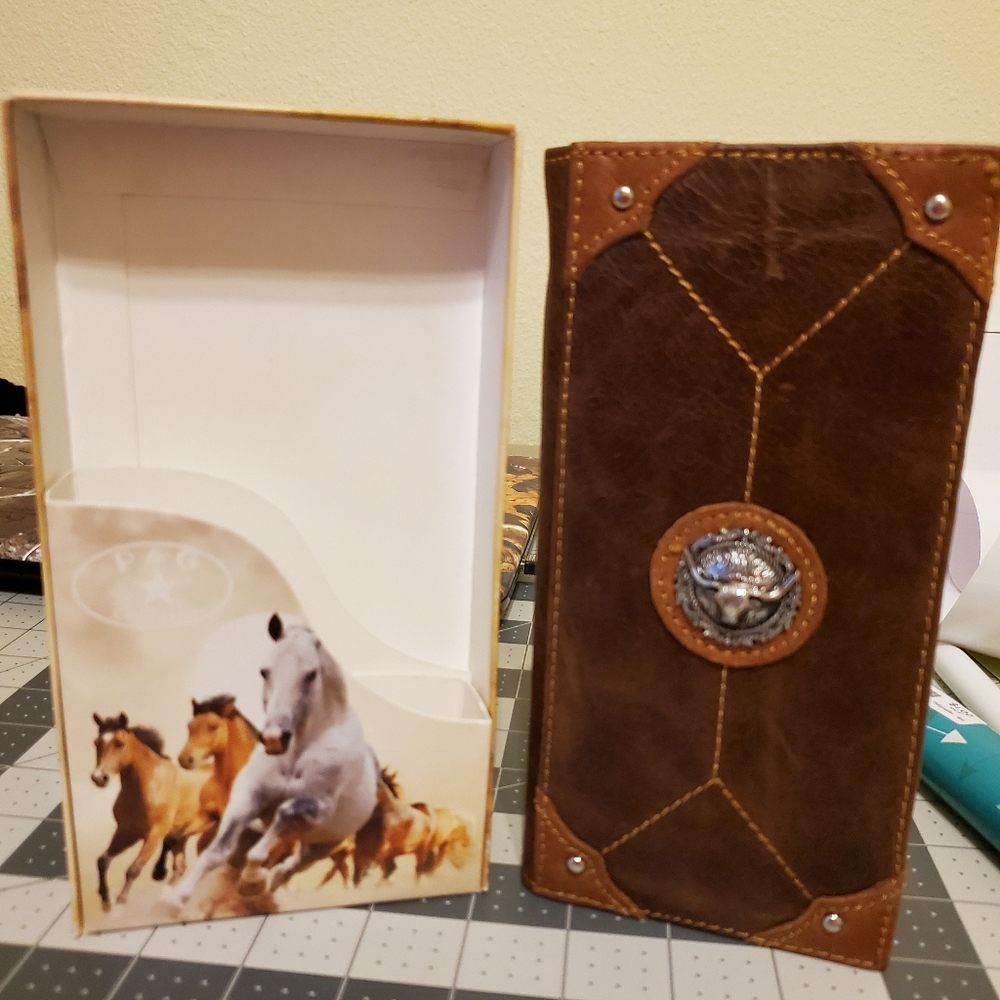 Men's P&G Brand Wallet